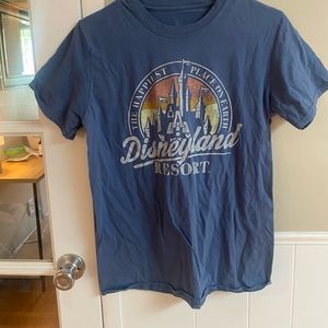 Disneyland t shirt